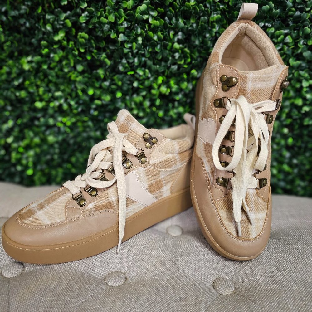 Plaid ankle high sneaker